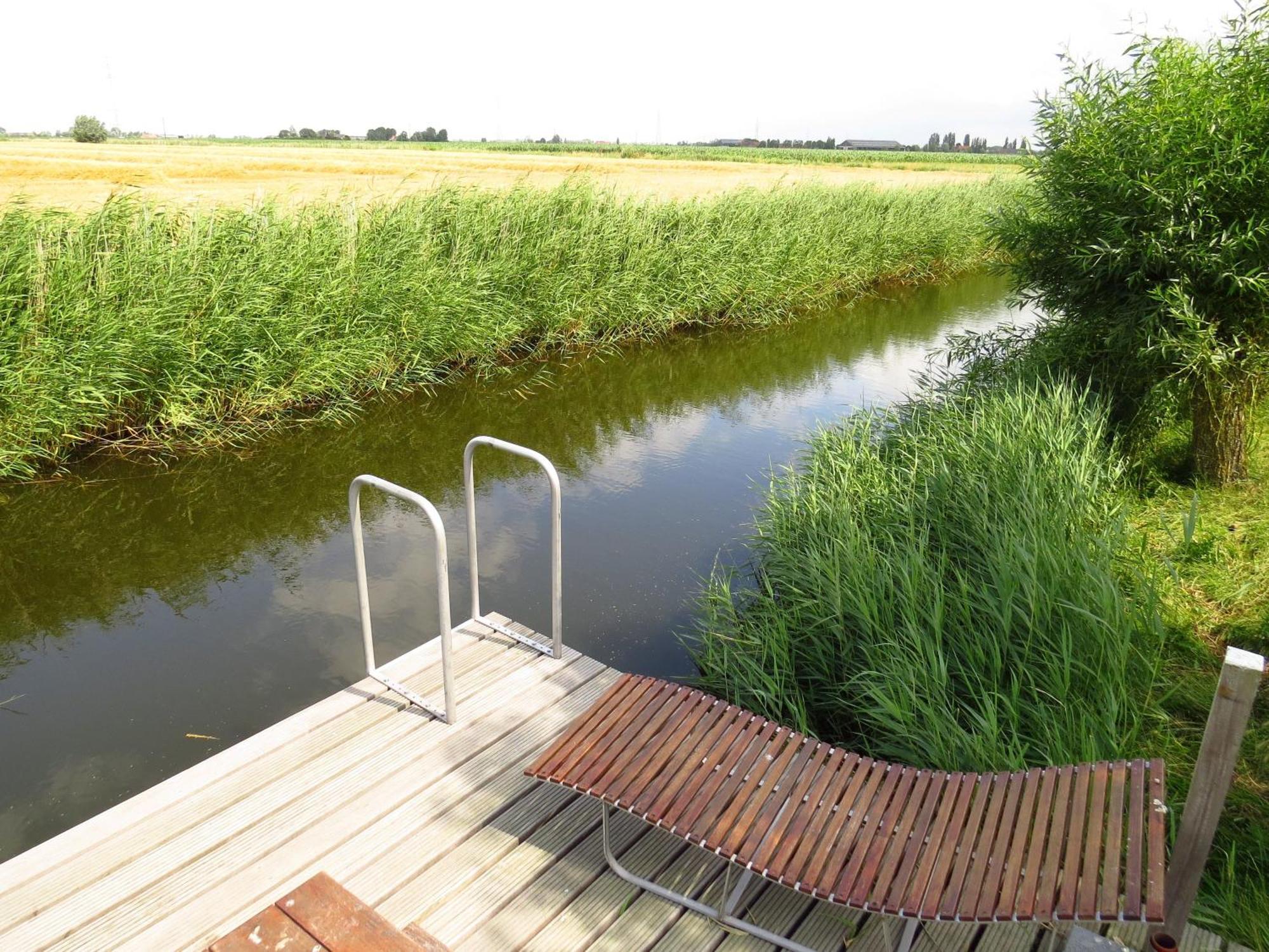 Holiday Home 'T Hof Der Witte Damen Veurne Esterno foto